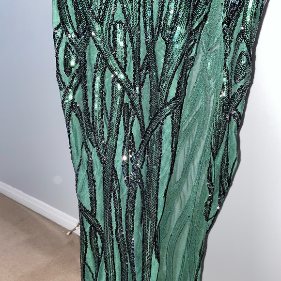 AMAZING GREEN SEQUIN DRESS😍😍 - Picture 4 of 4